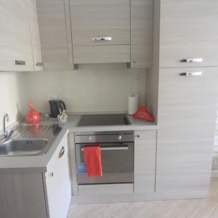 Vacation 2 アパート ヴェルナッツァ